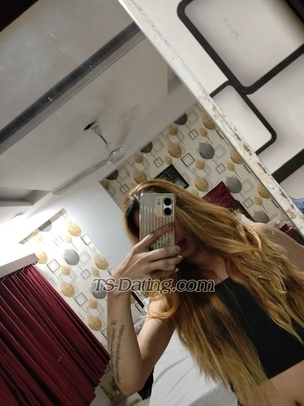 feedphoto-Tiffy-7554376  Tiffy feed photo