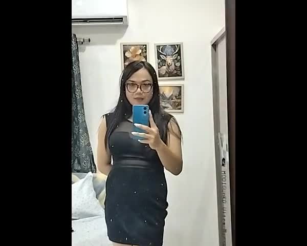 feedvid-Laaraa-9297165  Laaraa feed video