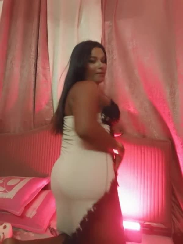 feedvid-RishaRoy-0013792  Risha Roy feed video