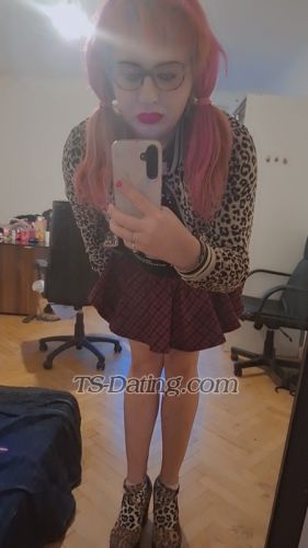 trans girl ALEXIAAVARA 0315524