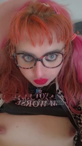 trans girl ALEXIAAVARA 9403040