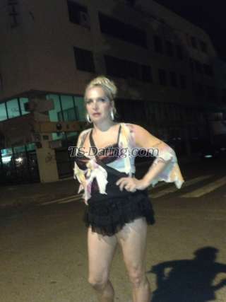 trans girl ALEXIAROSSI 8883830