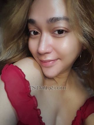 trans girl APPLE 8317070