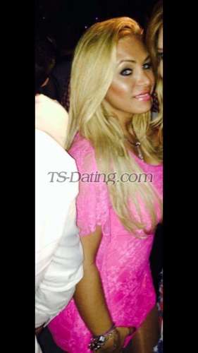 trans girl ARIANEFEITO 1898707