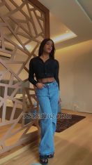 Aahat Queen Delhi TS escort 