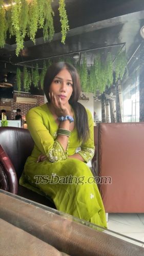 trans girl Aahatmistres 4197221