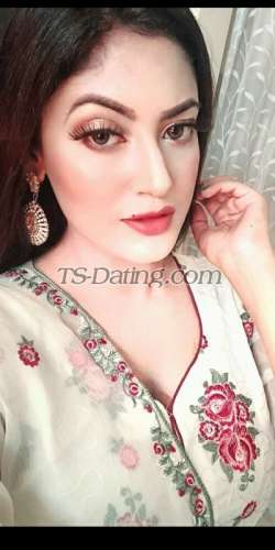 trans girl AaishaQ 5371184