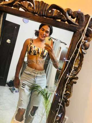 trans girl Aalia24 7469210 trans girl Aalia24 7469210