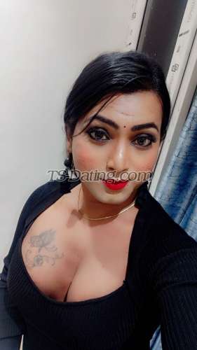 trans girl Aaliya 8086157