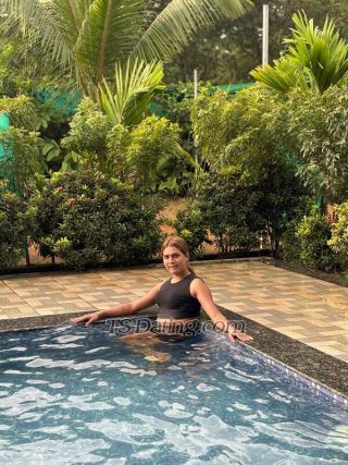 trans girl Aaliyakhan07 5453153