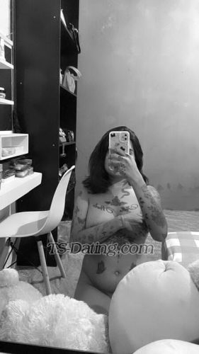 trans girl Adeherlina 9006260