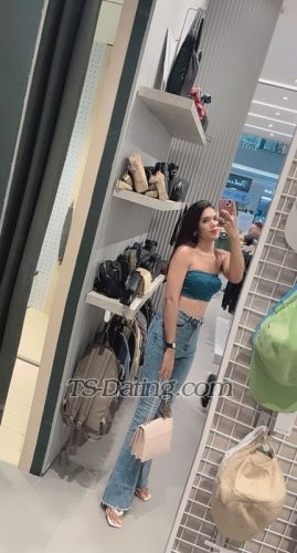 trans girl Adevagonzalo 7098357