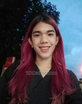 trans girl Adevagonzalo 7098574