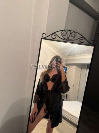 trans girl Ainara2706 5876951