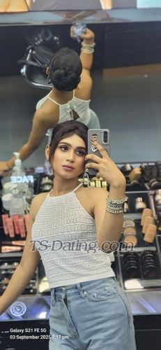 trans girl Aishbaloch 5168439