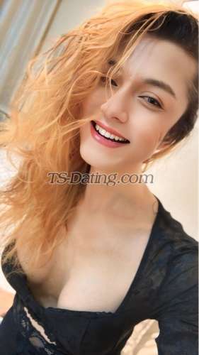 trans girl AkiraDanii 8016639