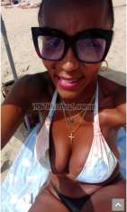 AlejandraX1 Barcelona Transex Hola soy una trans mulata muy cariñoso y complaciente  me
gusta caricias  me cuido mucho de mi apariencia física  y
también de mi ingiene principalmente de mi boca se te
cuidas no tenproblema de comer te de besos 😂🥰 activa 
pasiva  completa  dotación  19 cm 150 de pecho   no te
arrepentirás 