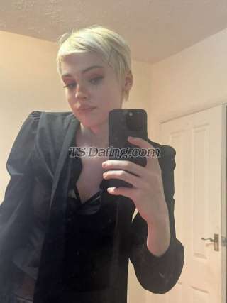 trans girl AlenaNataeva 6263123