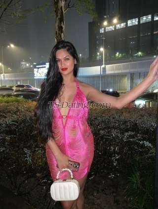 trans girl Aleyana 9384574