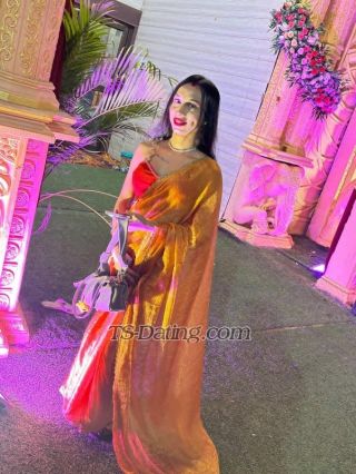 trans girl Aliaaroy 5991650