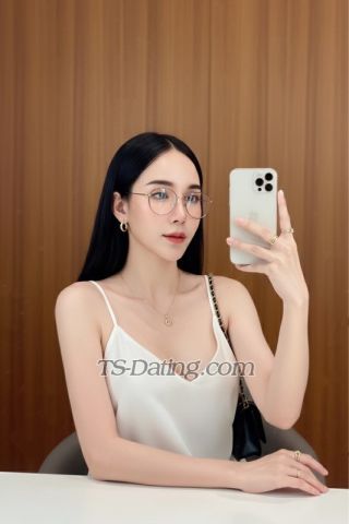 trans girl AliceLadyboyX 9698225