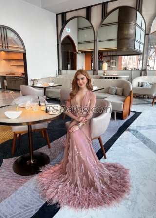 trans girl Alicearaya 1606691