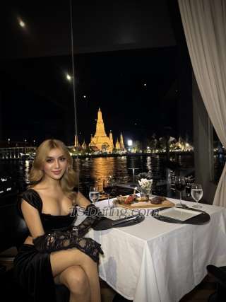 trans girl Alicearaya 8447189