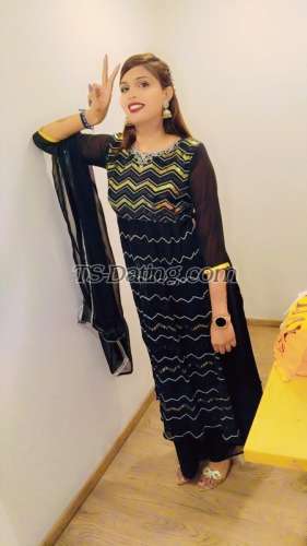 trans girl AlinaId 0014929