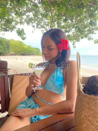 trans girl AlisaFoxy 4082454