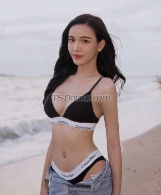 trans girl Alisaa 5704395