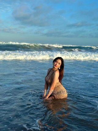 trans girl AlluringElsie 3733041