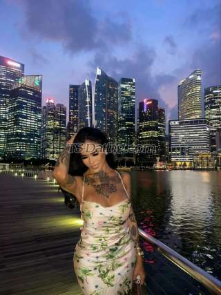 trans girl AmadoraFoxx 2459508