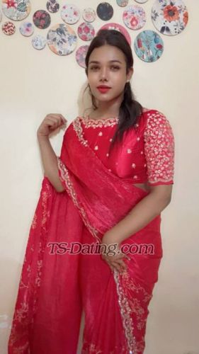 trans girl AmanatJaan 2806711