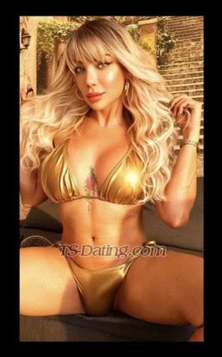 trans girl AmandaLear 3859969