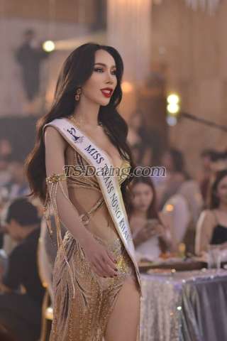 trans girl AmeliaLadyboy 6170857