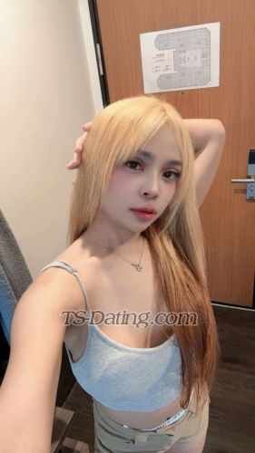 trans girl Amilahkoko 7632637