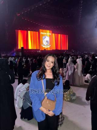 trans girl Amira1990 2432863