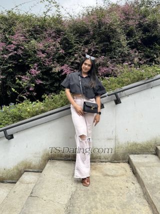 trans girl Amira1990 5884472