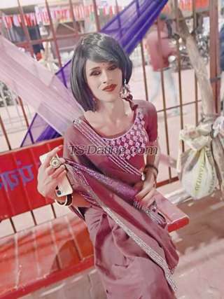 trans girl AmritaRao 2312693