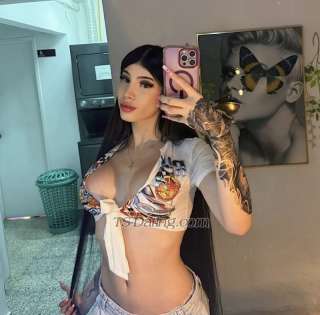 trans girl AnaisTScolomb 9080211