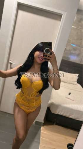 trans girl Anantacitra 2529044