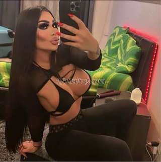 trans girl AndreePantera 6184359