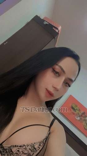 trans girl AnesGebriel 9027913