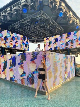 trans girl AngelTopDom 5876125