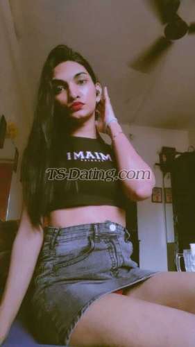 trans girl Ankyhott 1706029