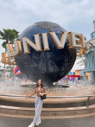trans girl Anna69q 8808460