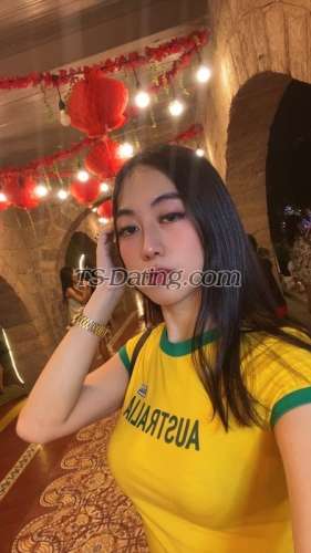 trans girl Annesalonga11 8578937