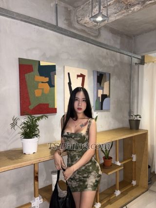 trans girl Annesalonga11 8939166