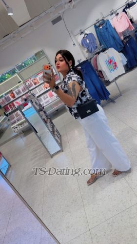 trans girl Anshikaa 0434701