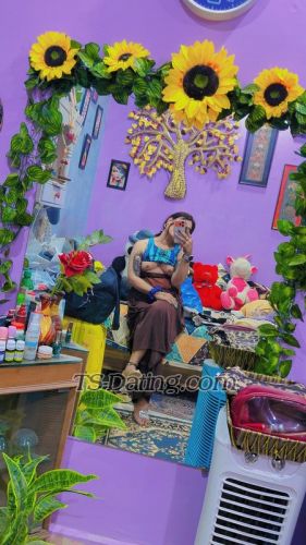 trans girl Anshikaa 0682118